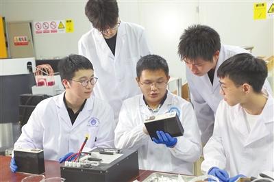 05e0468599da40e7be5d73739247bf81.jpg 05e0468599da40e7be5d73739247bf81.jpg